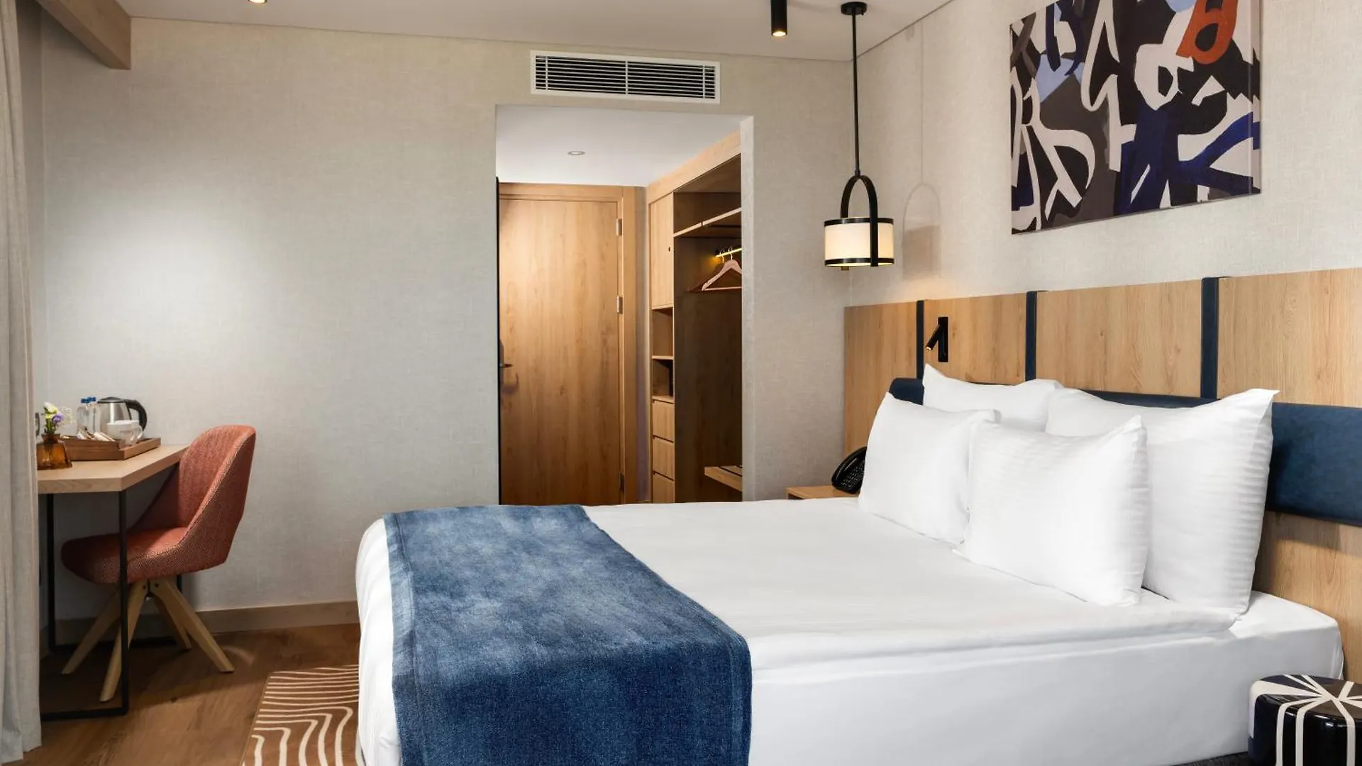 Elite World Kusadasi 5*,