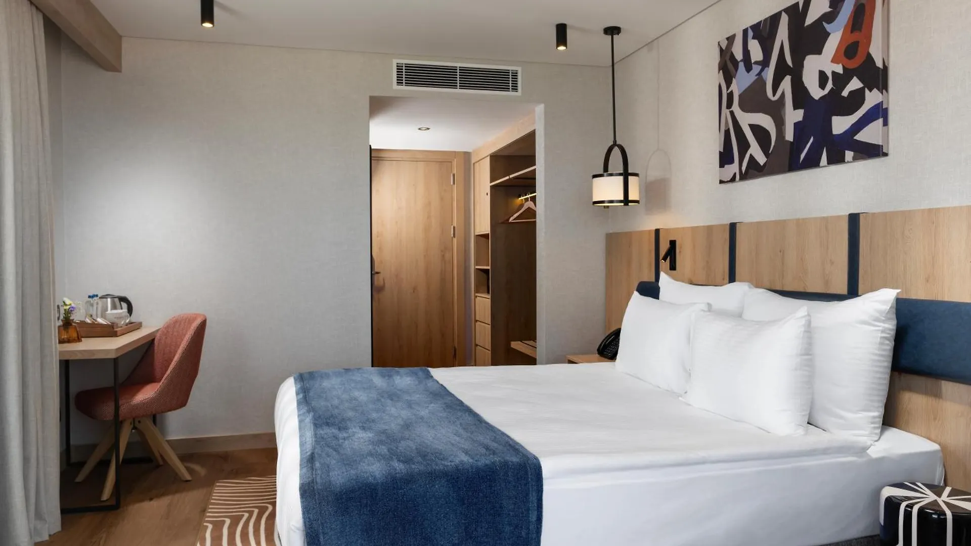 Elite World Kusadasi 5*,